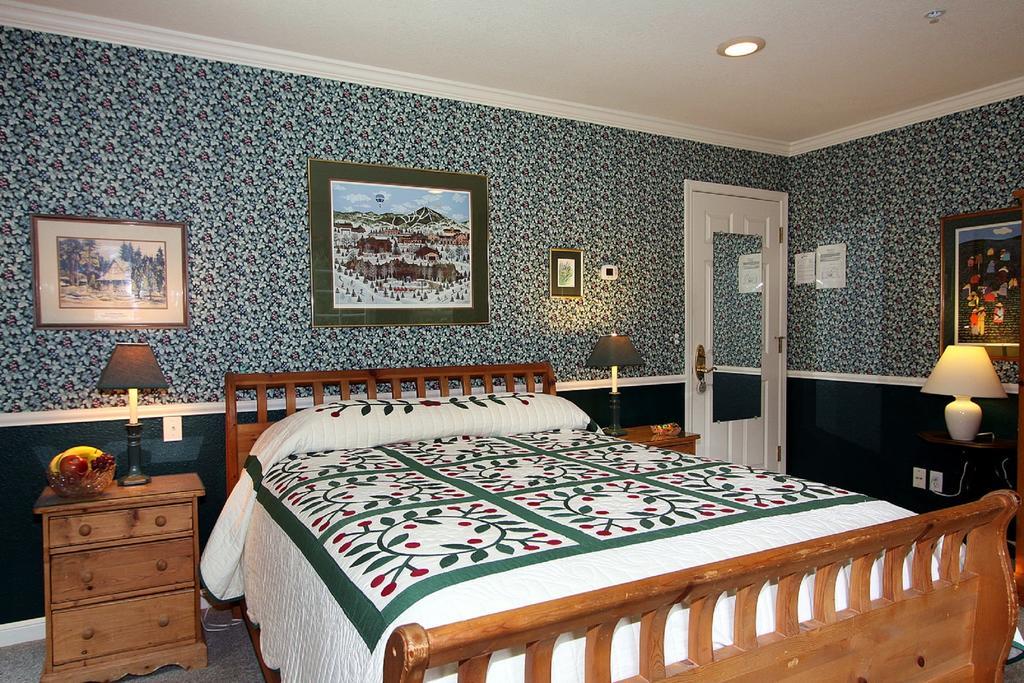 Mccaffrey House Bed And Breakfast Inn Twain Harte Room photo