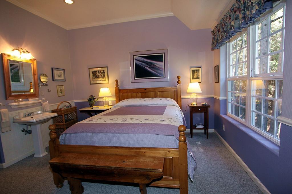 Mccaffrey House Bed And Breakfast Inn Twain Harte Room photo