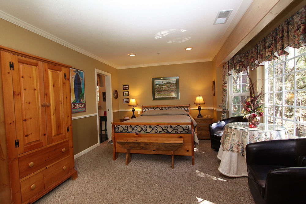 Mccaffrey House Bed And Breakfast Inn Twain Harte Exterior photo