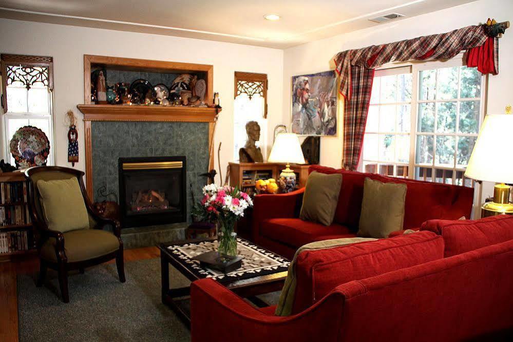 Mccaffrey House Bed And Breakfast Inn Twain Harte Exterior photo